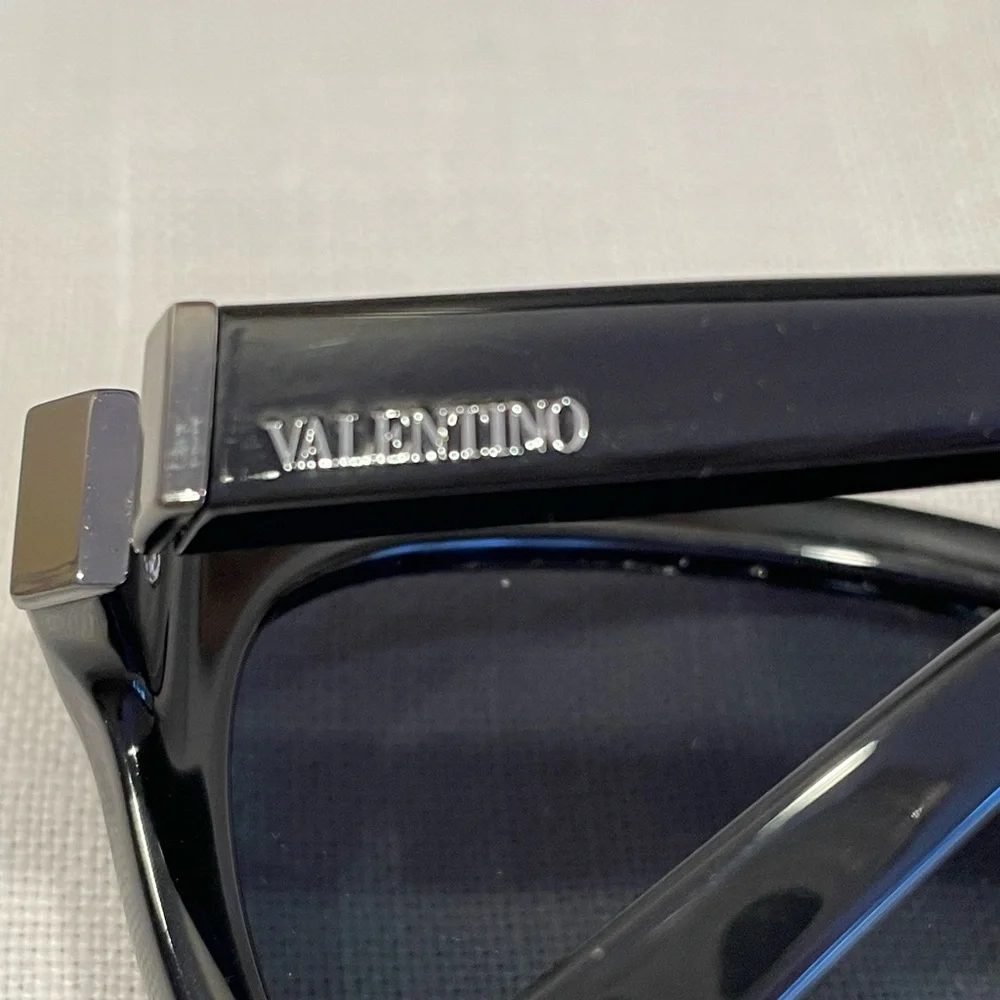 VALENTINO ROCKSTUD SUNGLASSES - Picture 5 of 8